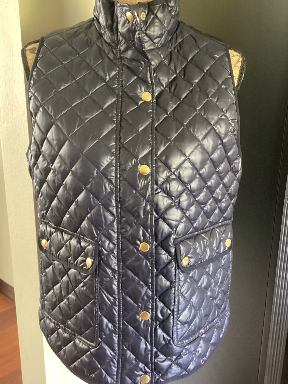 NWT J. CREW Quilted Down Shiny Field Style Puffer Vest Dark Navy Size M